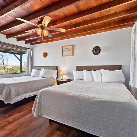 Sagebrush Inn 툼스톤 객실 사진 Guest room at the Inn at the Opera