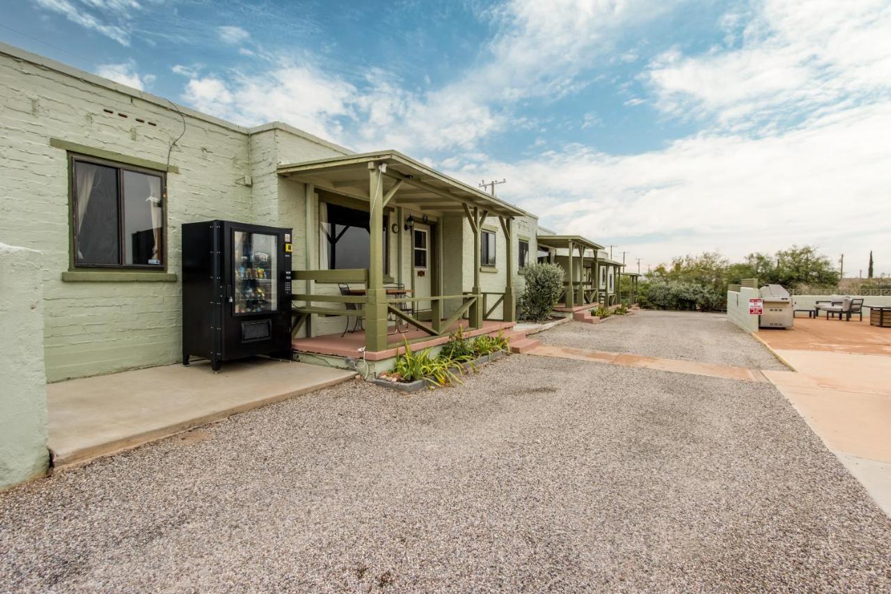 Sagebrush Inn 툼스톤 외부 사진 The historic Desert Inn