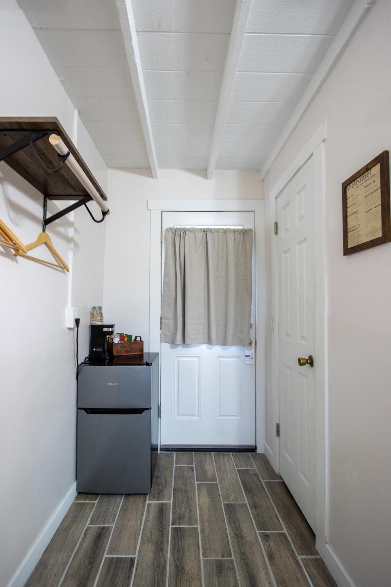 Sagebrush Inn 툼스톤 객실 사진 A room at the hotel